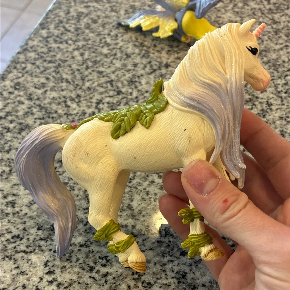 Bayala Schleich unicorn and dragon toy lot - Picture 7 of 16
